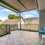 The Lrish House